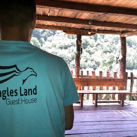 Eagles Land * Moll' e Shoshit